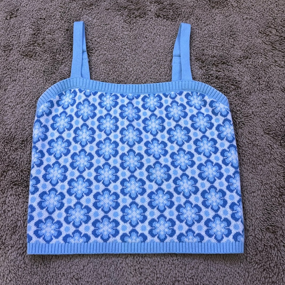 Small Hollister crop top